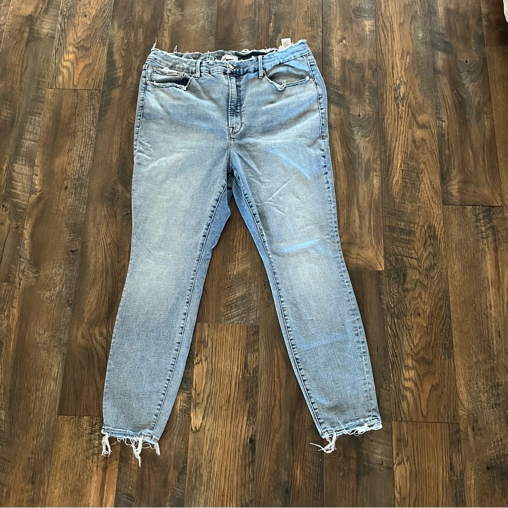 Good American Lightwash Good Legs Destroyed Hem GLRE075T Jeans High Rise Size 20